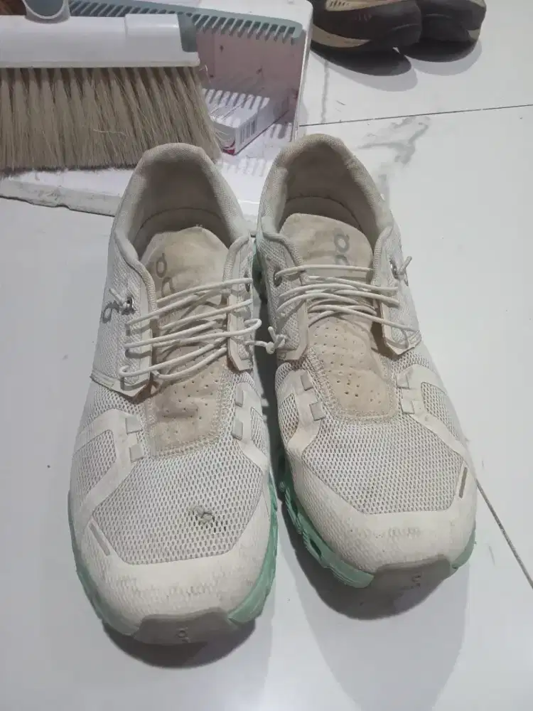 Sepatu On Cloud 5