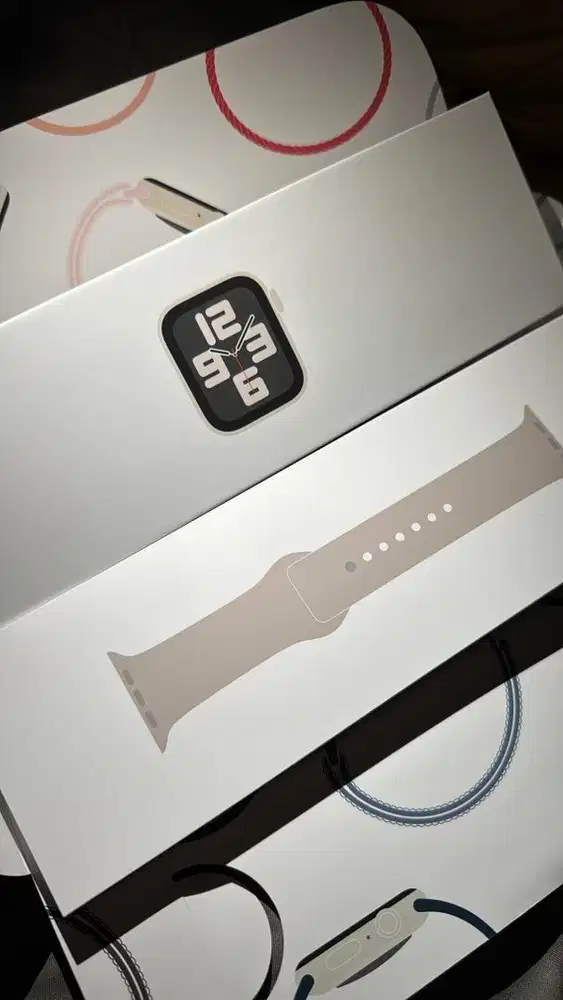 Apple Watch SE 3 Starlight