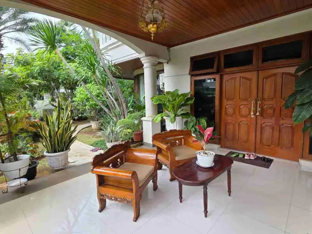 Dijual Rumah Bagus Siap Huni Posisi Hoek dalam Komplek Bukit Cinere Indah