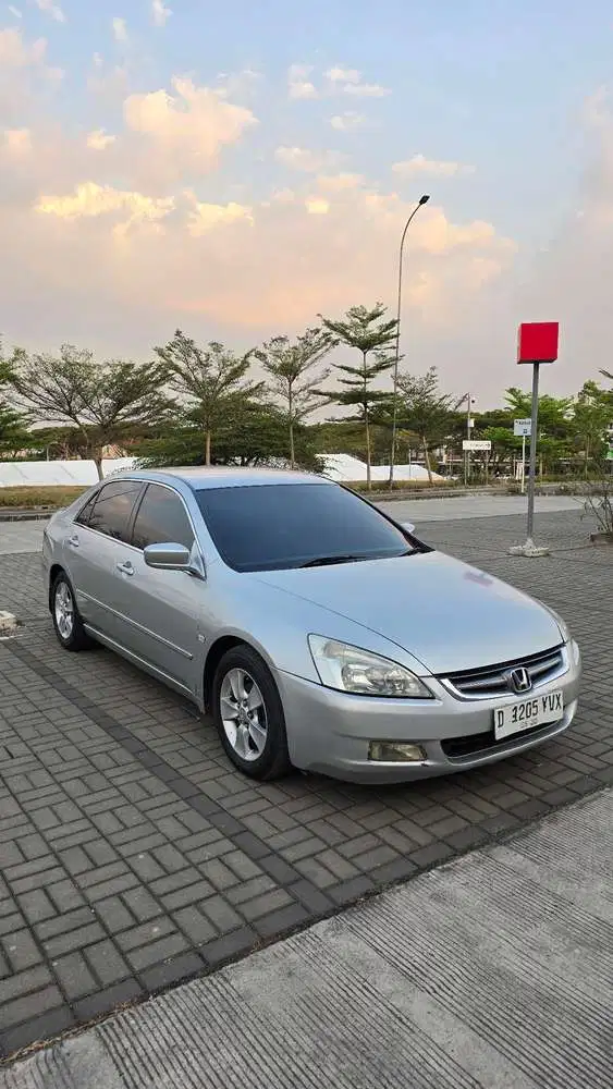Honda Accord 2004 Bensin