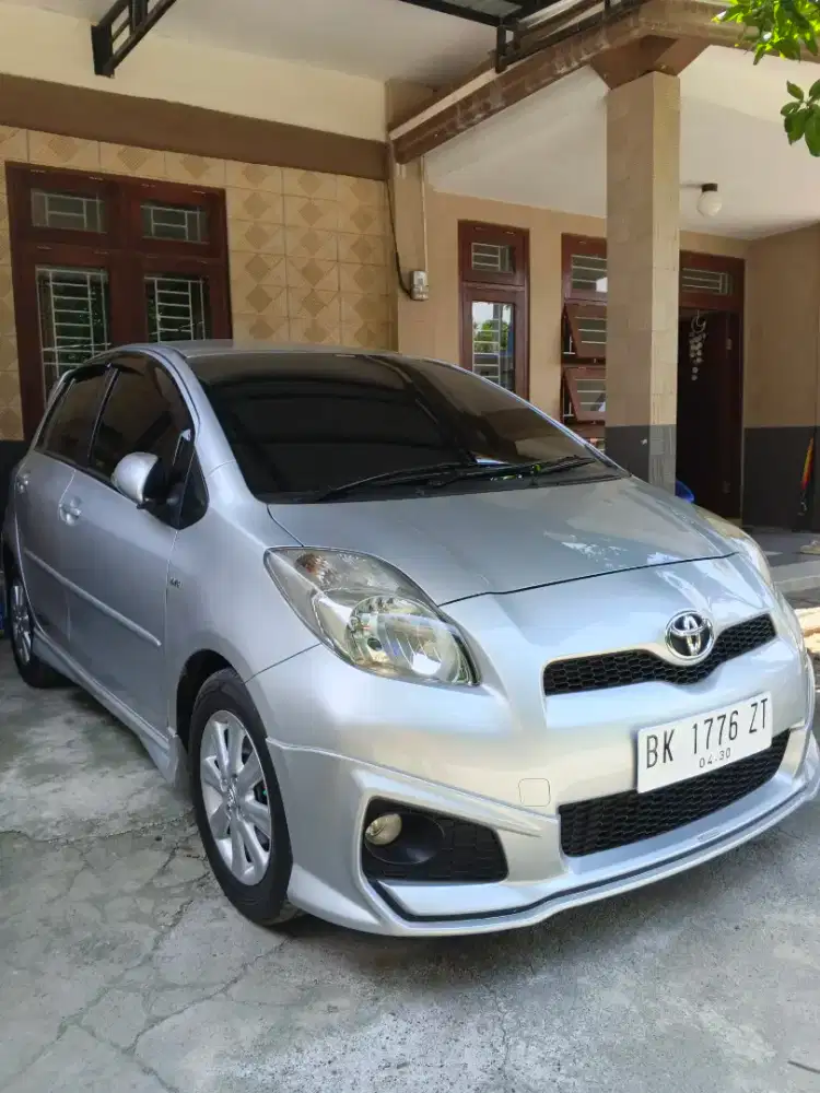 Toyota yaris S TRD