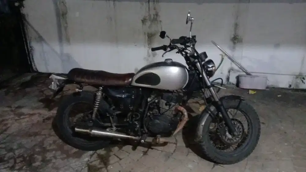 MEGAPRO MONO Custom British 2011