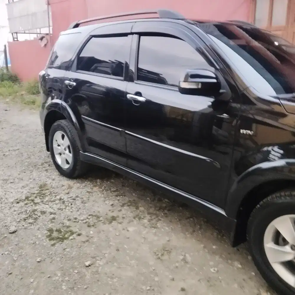 Di jual mobil rush tipe G tahun 2015