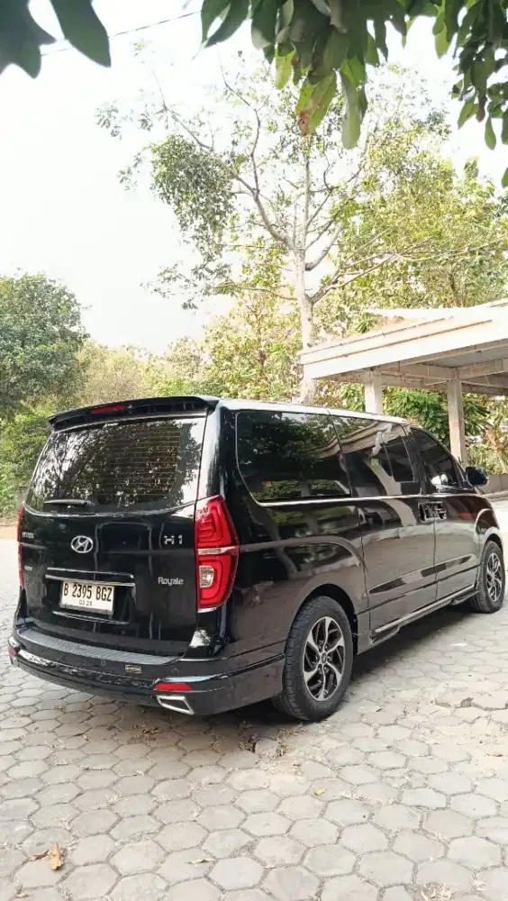 Cash!! HYUNDAI H1 ROYAL 2.4 DIESEL 2019