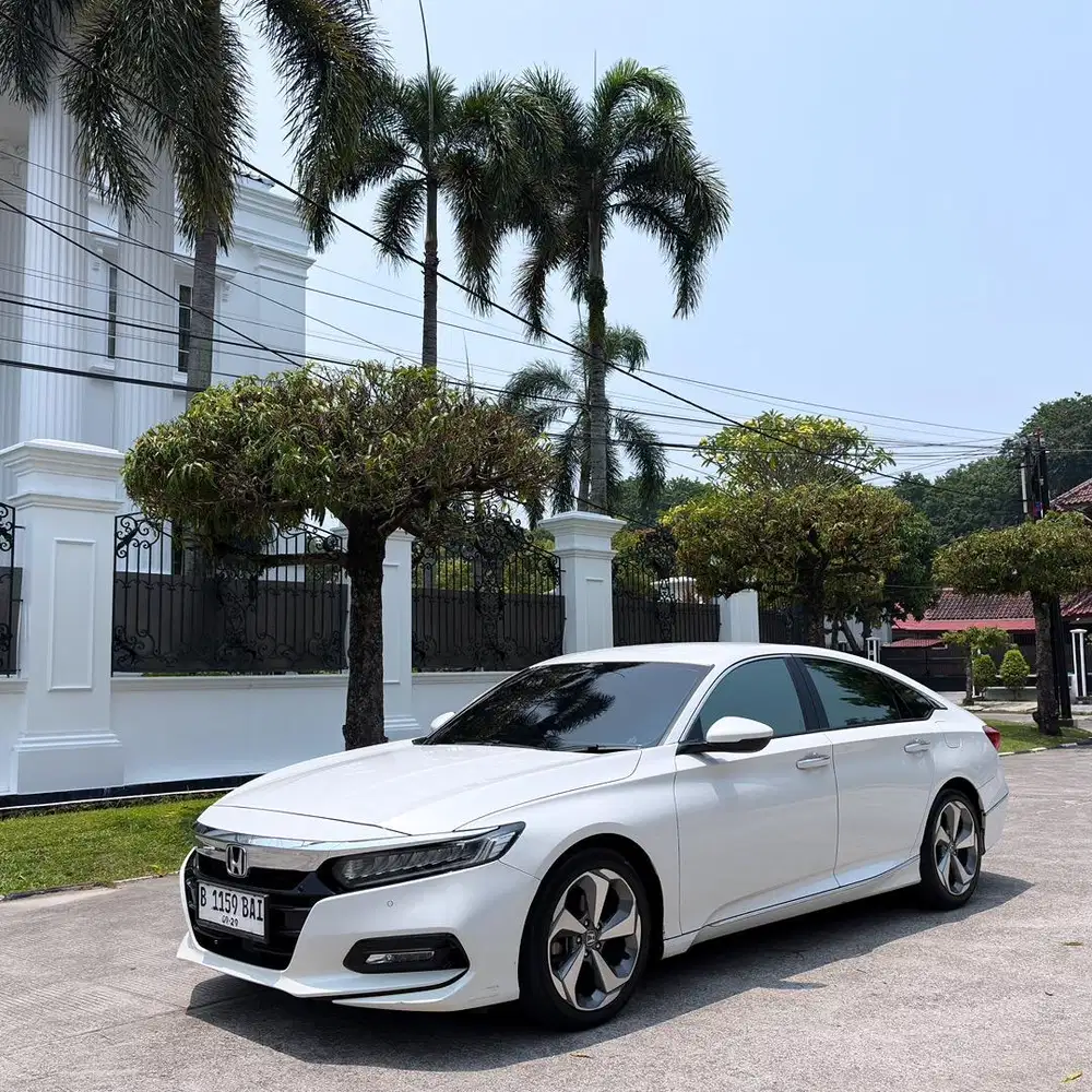 Honda accord turbo 1.5 L 2019 mewah istimewa