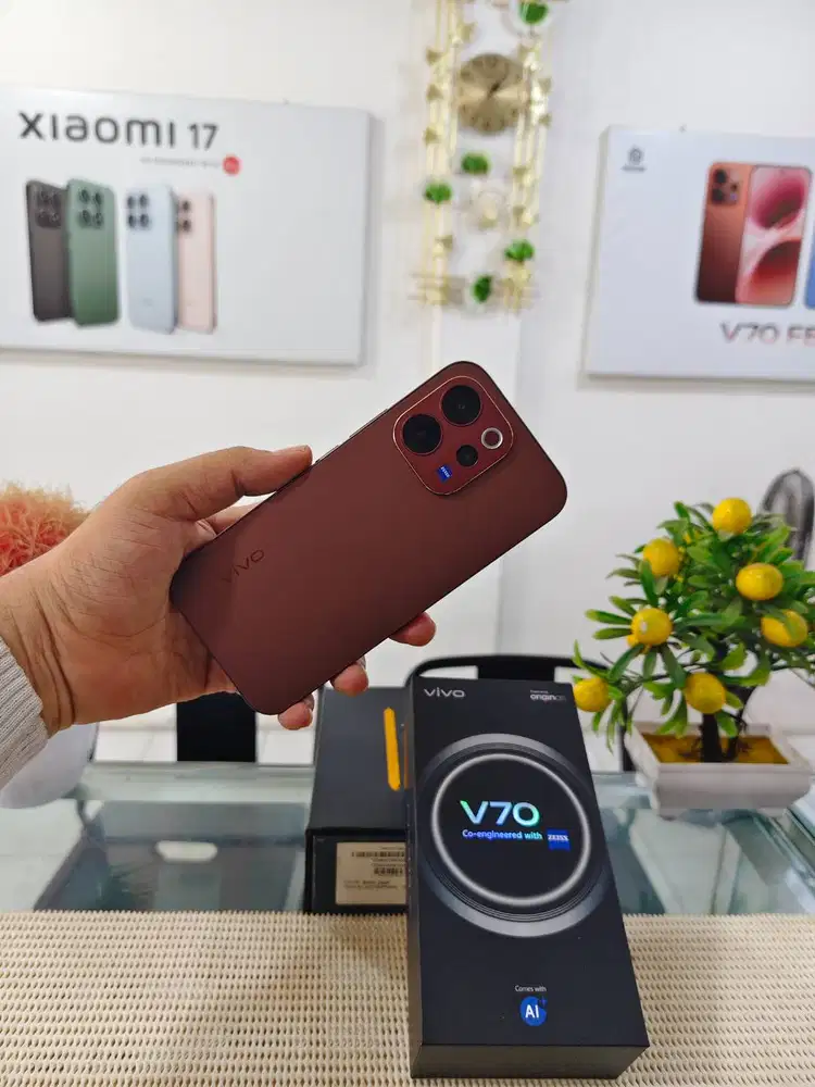 Vivo V70 5G Ram 12+12Gb/ 256Gb Fullset Mulus Like New Ori Bergaransi