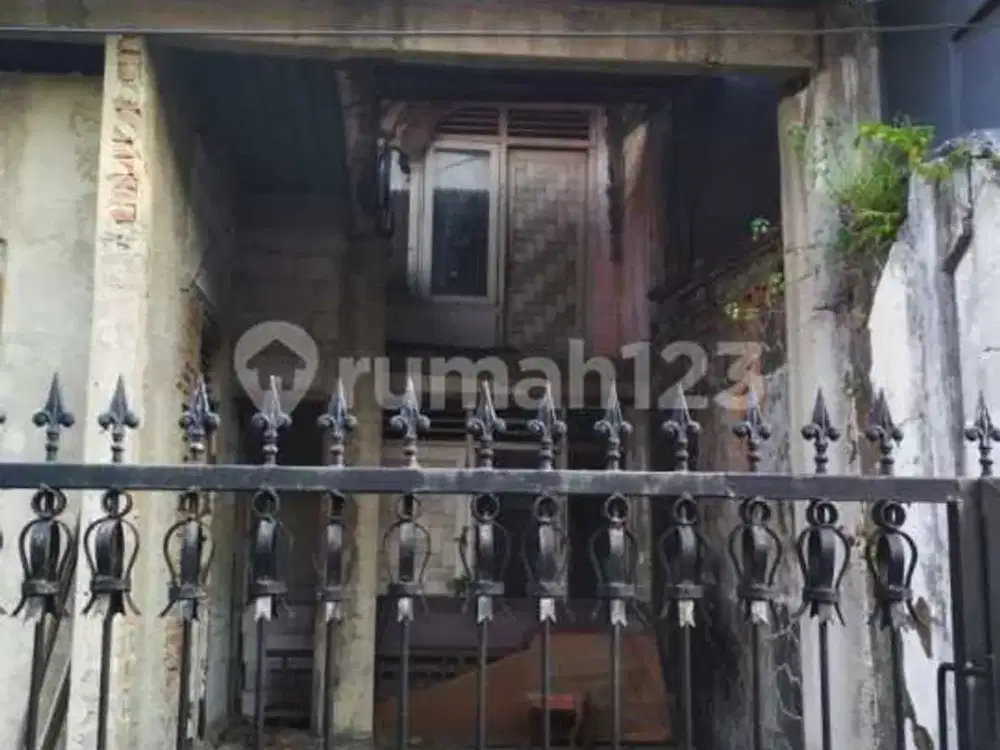 Rumah Itung Tanah Akses 1 Mobil di Jl Tebet Timur Dalam,jaksel