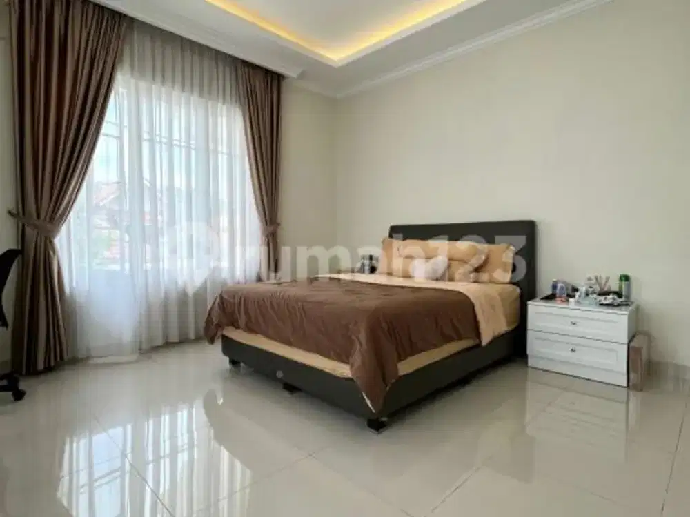 Rumah 2 lantai di Tebet, Jakarta Selatan