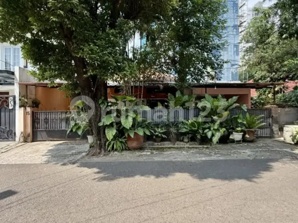 Jual Rumah di Kebayoran Baru Gandaria Akses 2 Mobil
