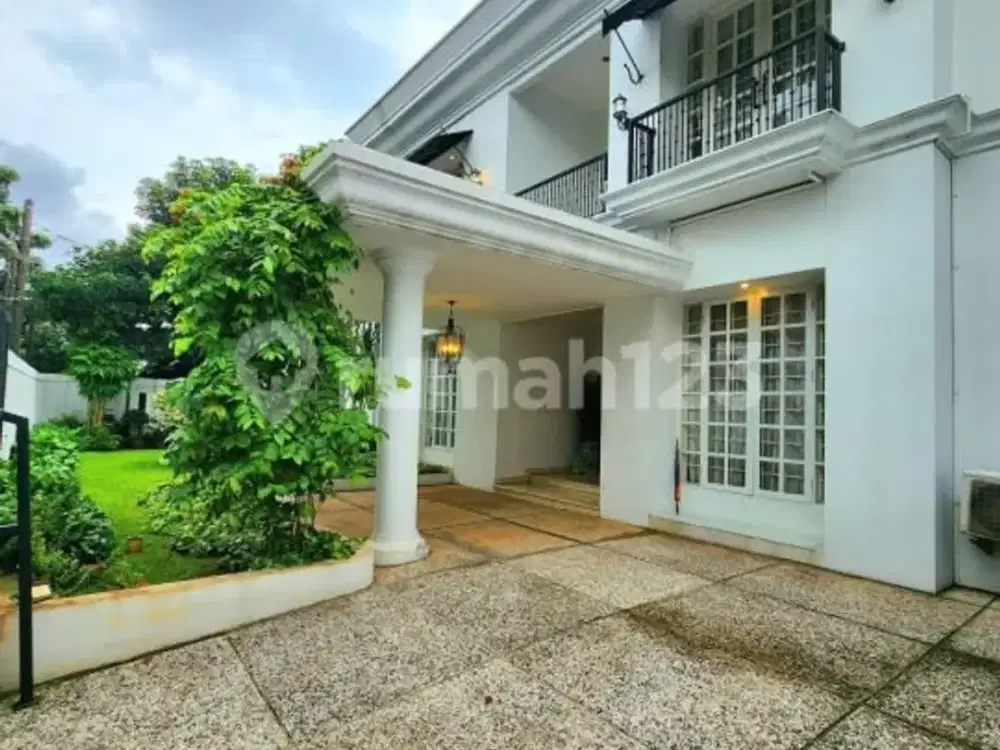 Jual Rumah Classic Siap Huni Bagus di Kebayoran Lama