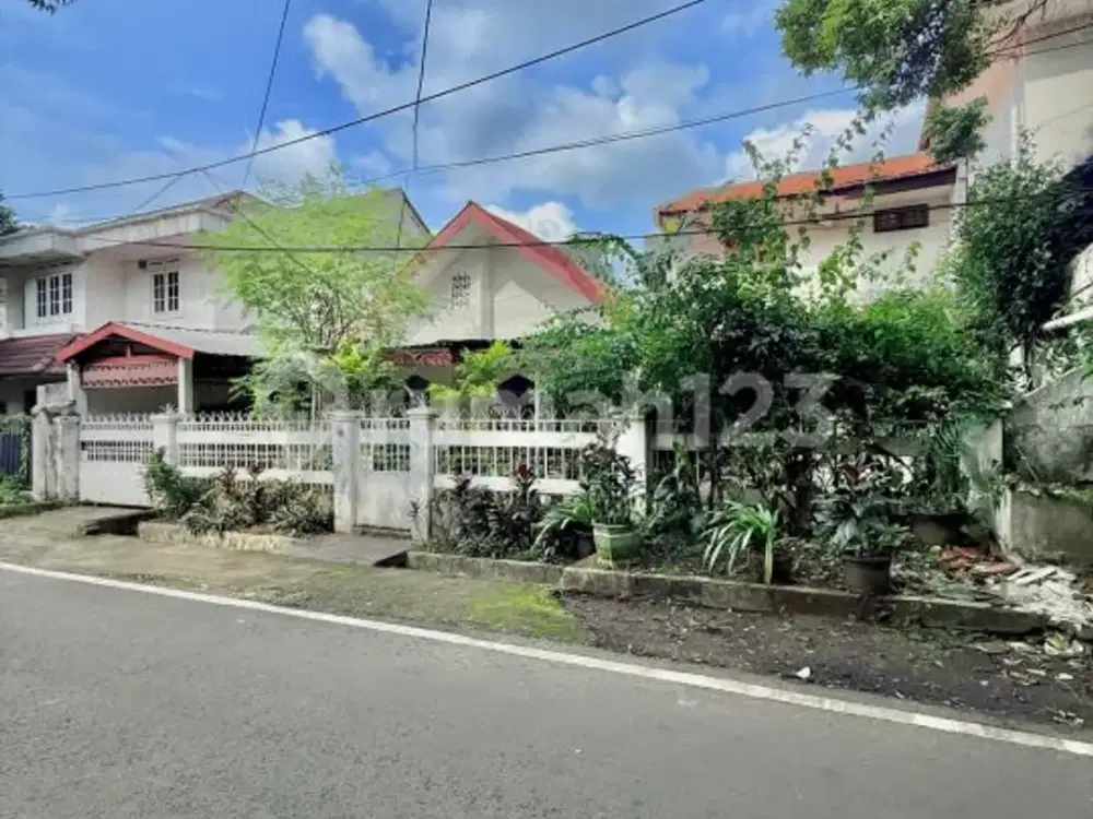 Dijual Rumah Dalam Komplek di Kebayoran Baru Ciniru Area