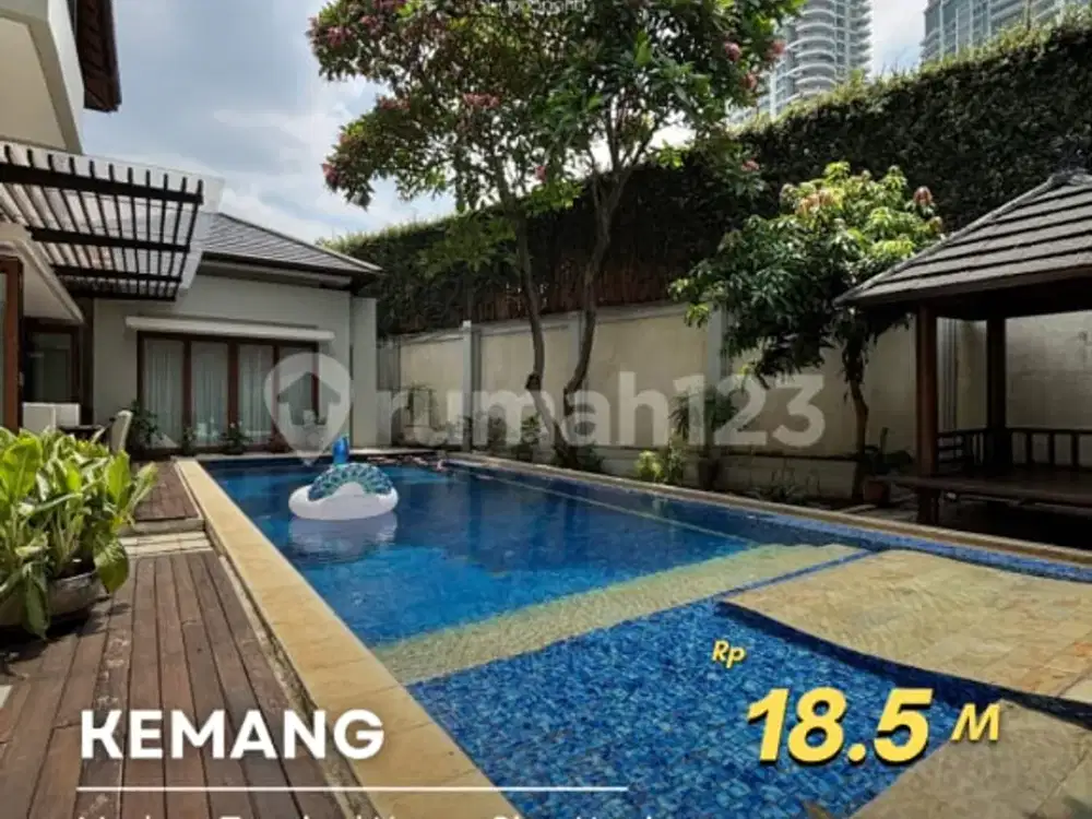 Dijual Rumah Tropical Bagus di Kemang Dalam Komplek Ada Pool