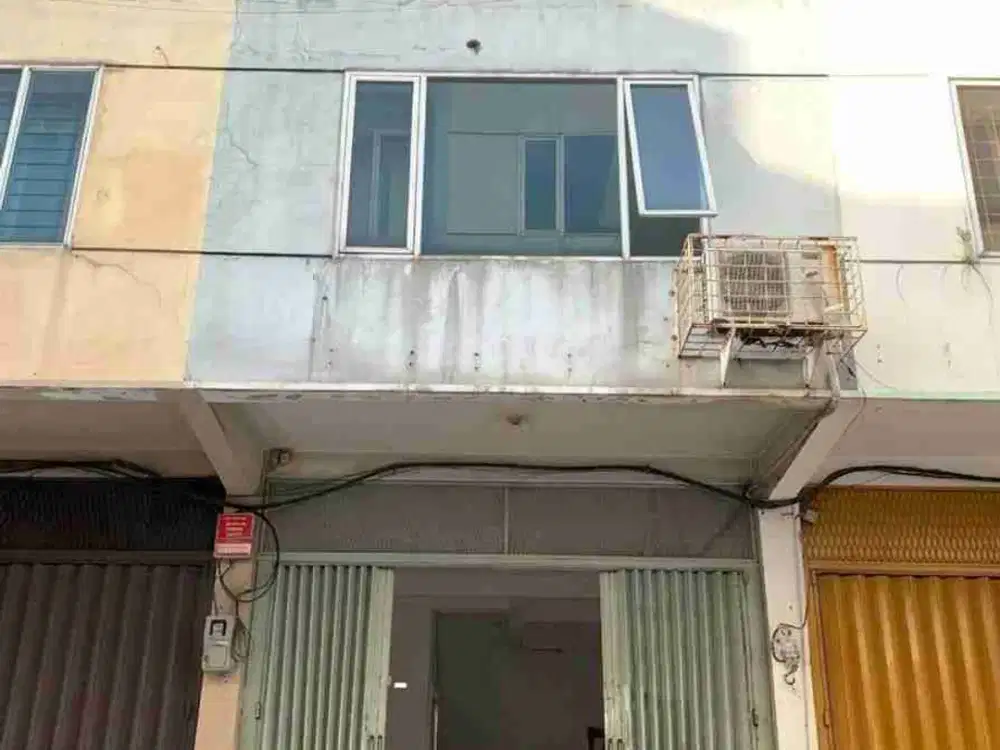 DISEWAKAN RUKO 21 BUBUTAN - BALIWERTI, STRATEGIS DEKAT JALAN RAYA (3,5 lantai)