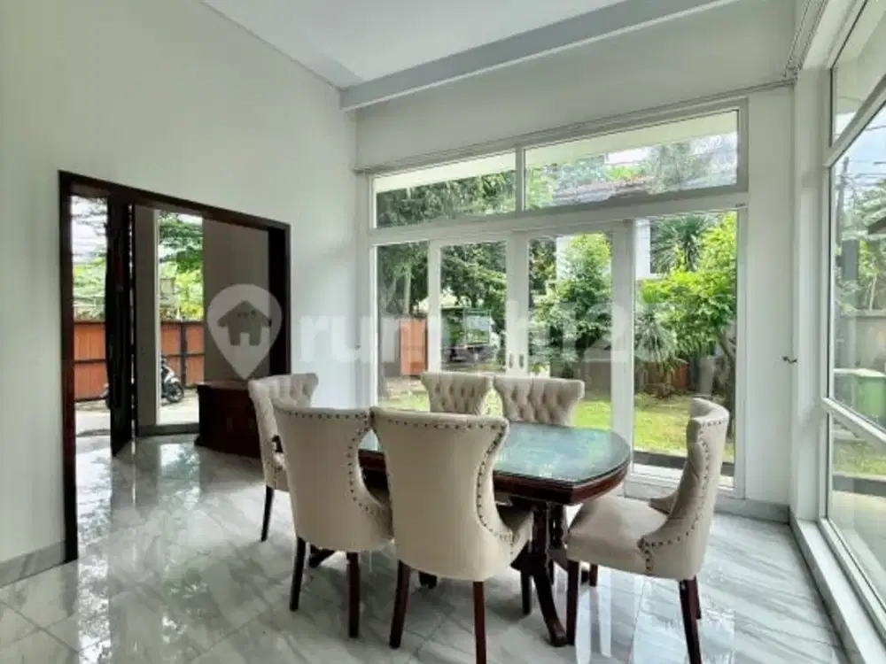 Jual Rumah Bagus Dalam Komplek di Cempaka Putih