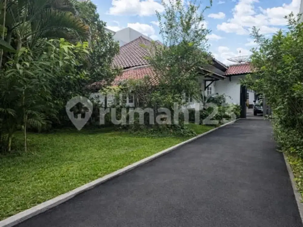 Rumah 1 Lantai Hitung Tanah di Kebayoran Baru