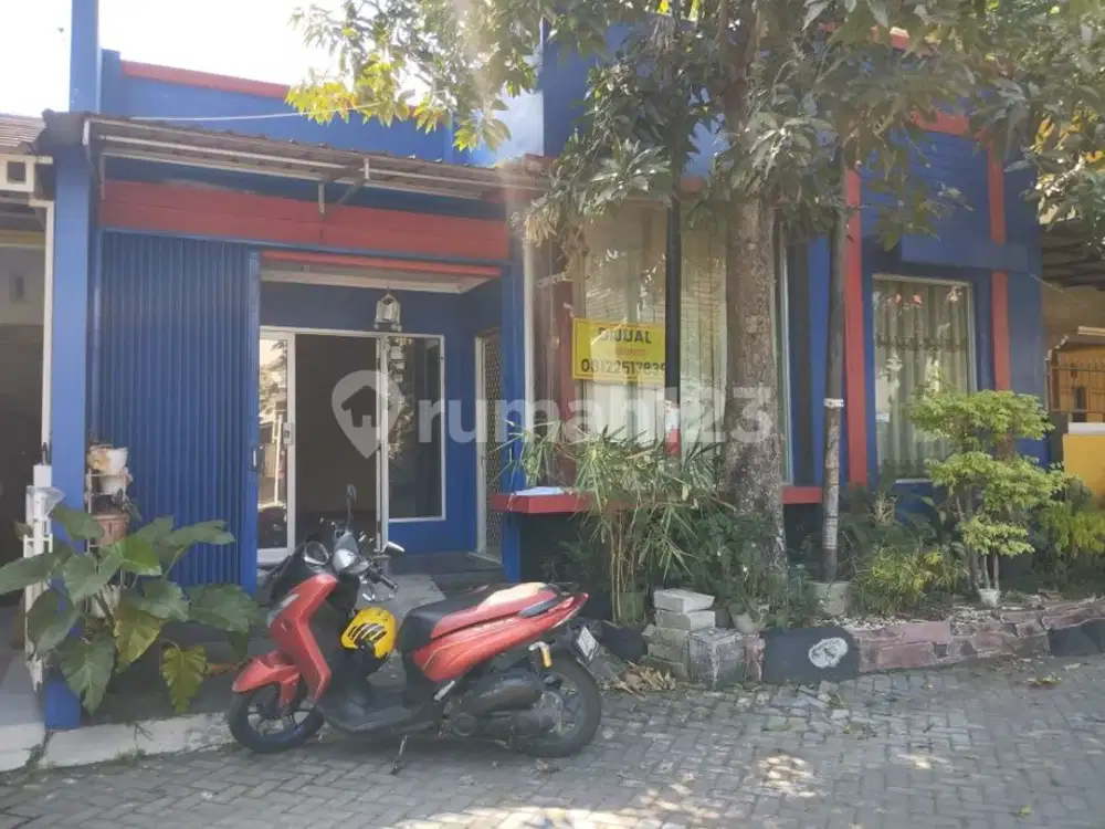 Rumah 2 kavling di Plamongan Indah cocok untuk usaha