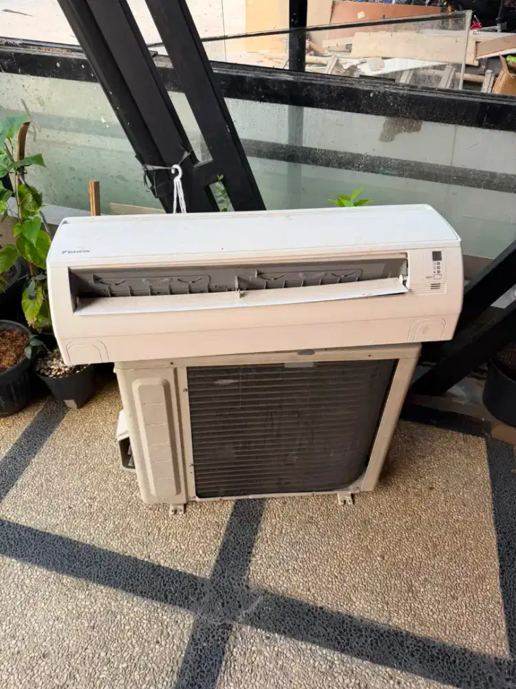 Daikin ac 3/4 indoor 1,5 outdoor