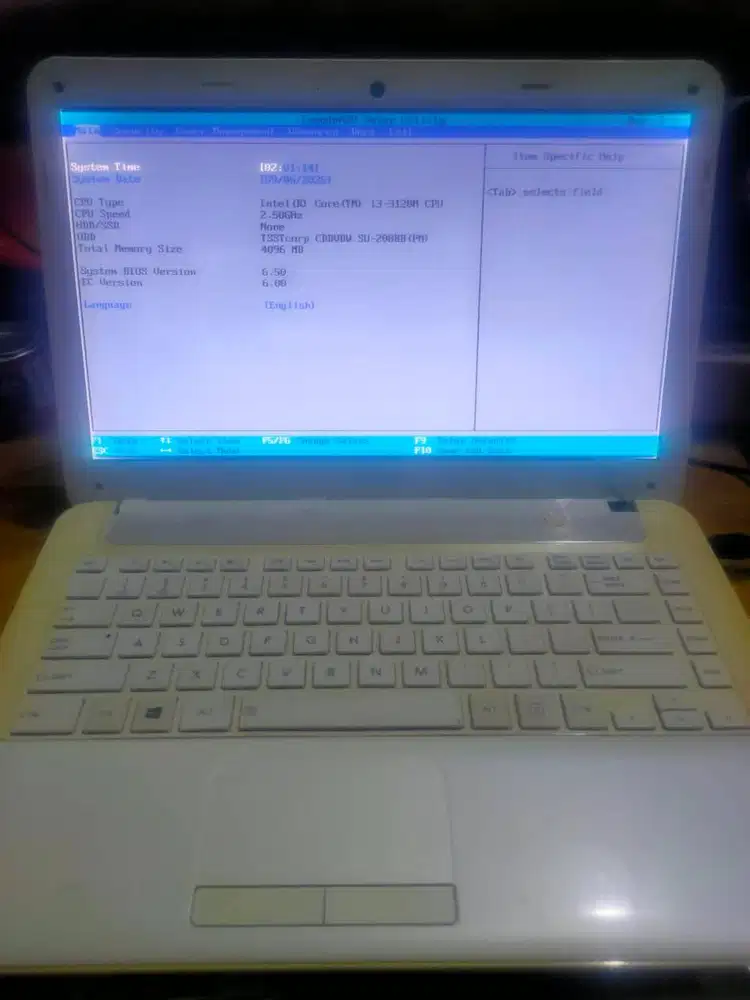 LAPTOP TOSHIBA M840 i3-3120M RAM 4GB TANPA HDD