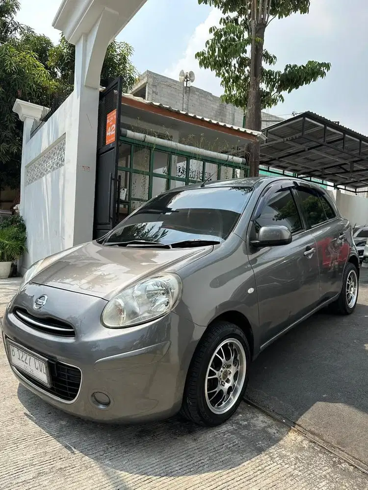Nissan march 1.2 AT/metic