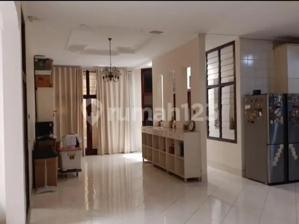 *dijual Rumah Huni Hitung Tanah Sekitar Pasar Baru, Jakarta Pusat..*(kode Rmrg 2690)