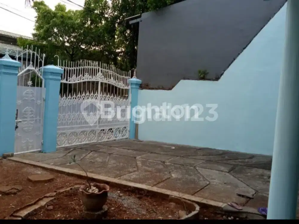 RUMAH LUAS 350M2 DI KOMPLEK BNI, WIJAYA KUSUMA, JELAMBAR, JAKARTA BARAT (KODE RMRG 2502)