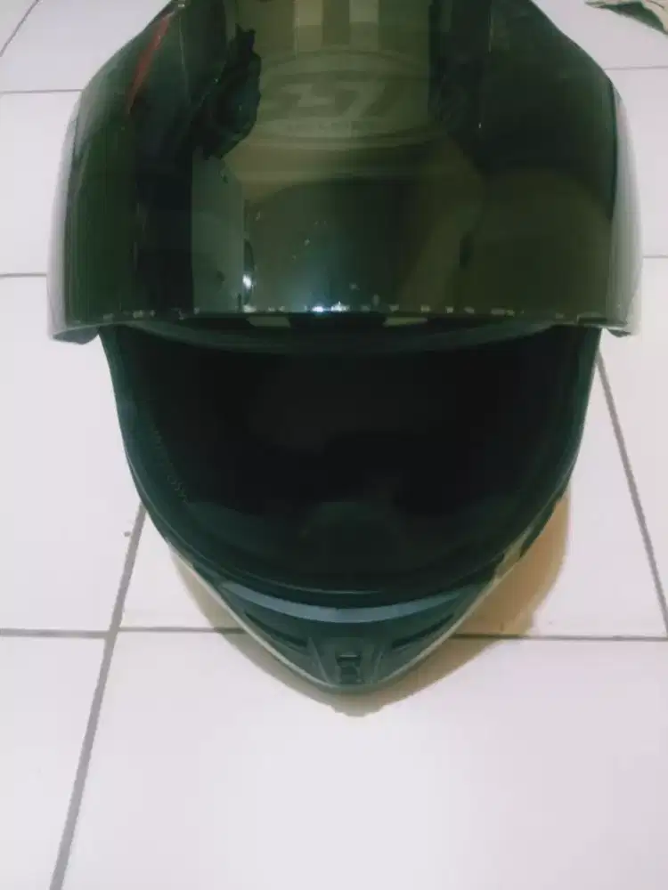 Dijual aja helm daripada TDK terpakai