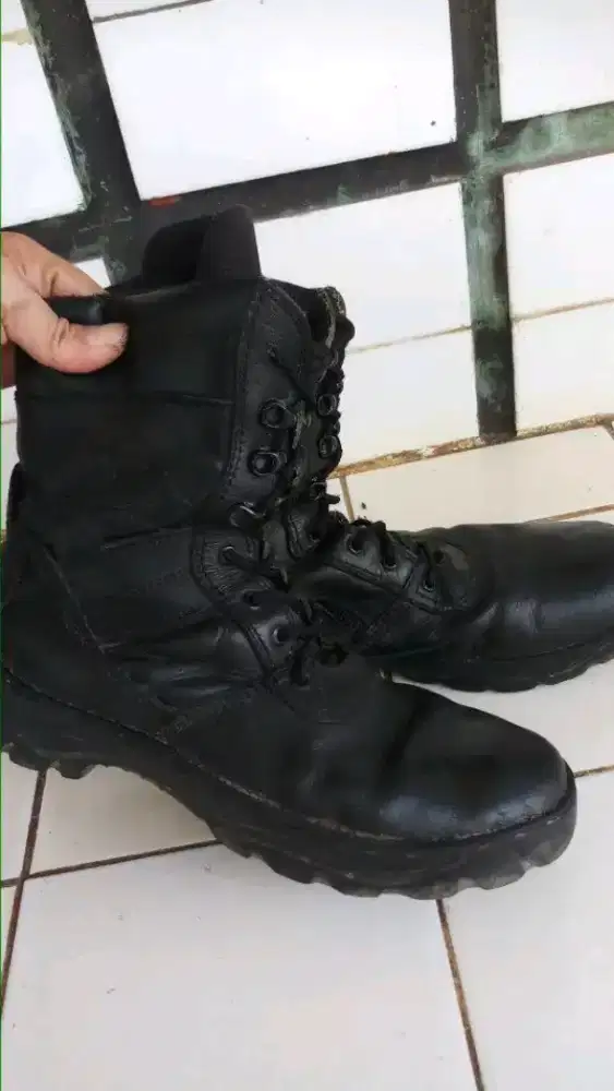 Sepatu PDL kulit