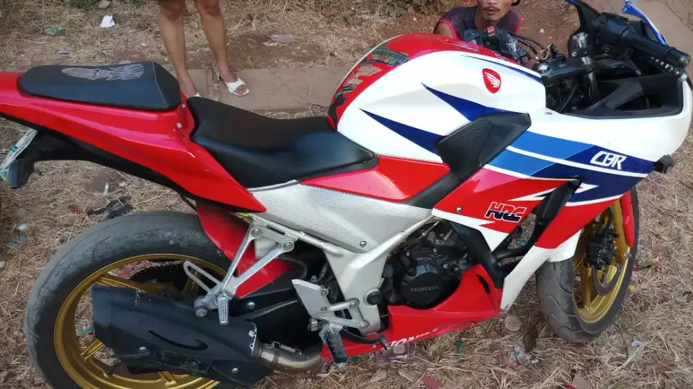 Jual motor cbr 2015