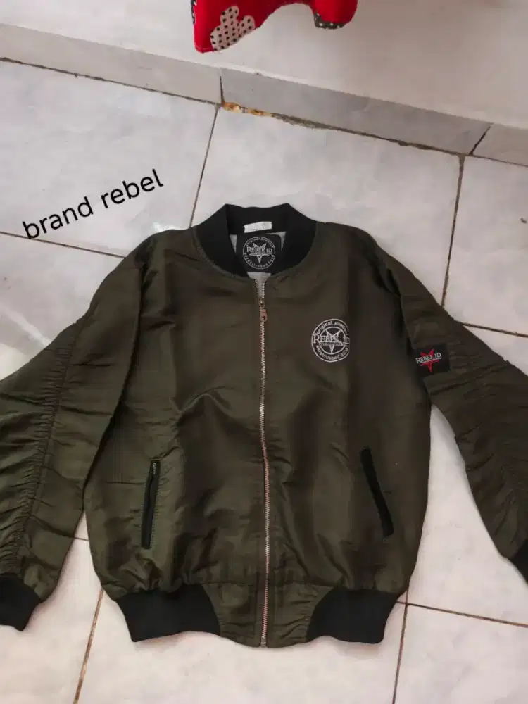 Jaket sweater remaja