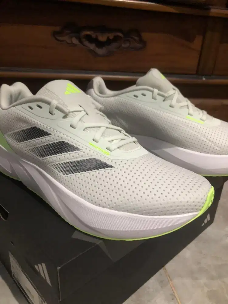 Sepatu ADIDAS new