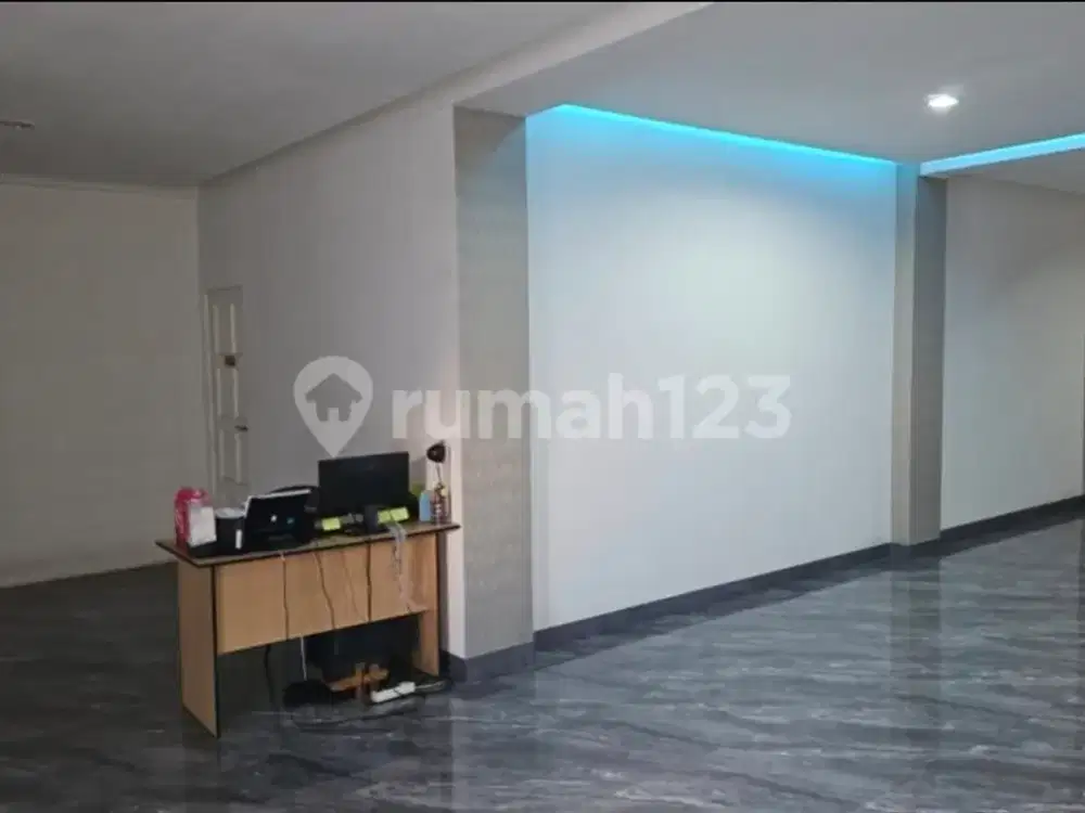 Dijual Ruko Gandeng Dimensi.10x24 Siap Huni Pinggir Jalan Tubagus Angke Raya, Grogol Petamburan, Jakarta Barat..*(kode Rmrg2458)