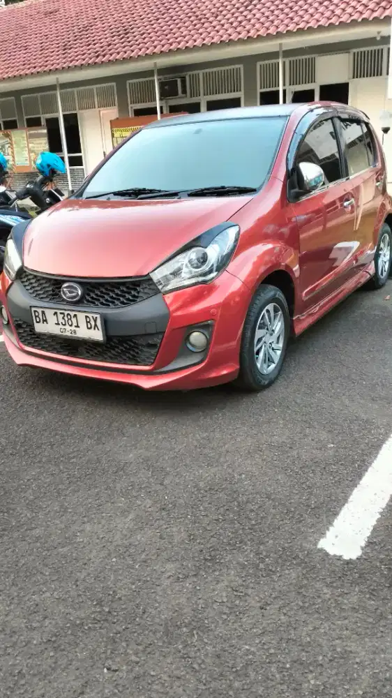 Daihatsu sirion rs matic 2016