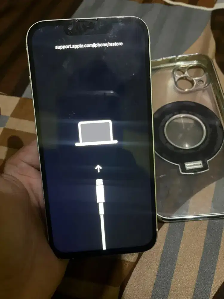 iPhone 13 inter 128 minus seperti d poto