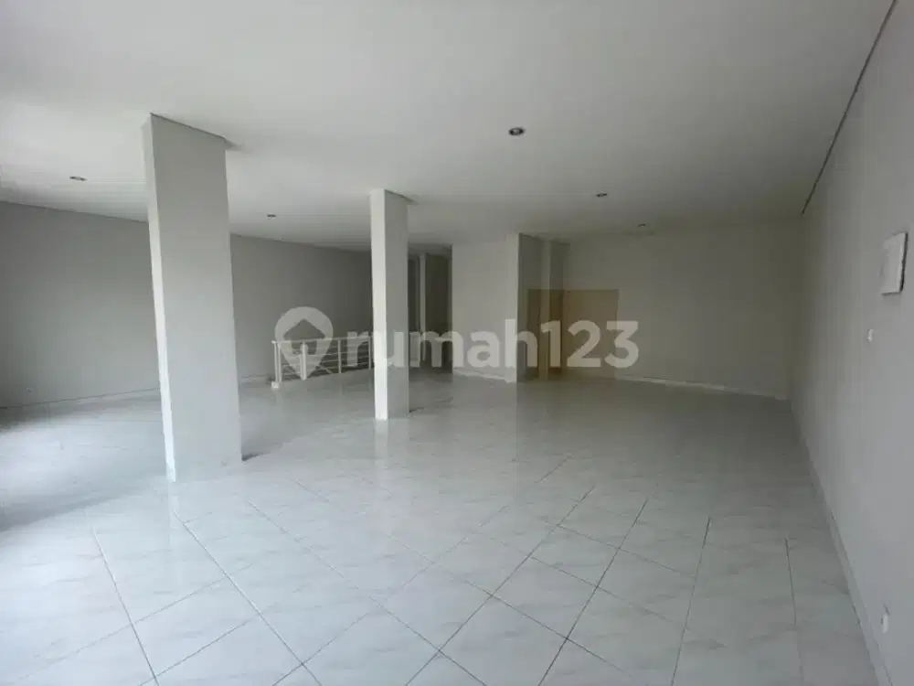 *dijual Ruko Gandeng, 2 Unit Di Pinggir Jalan Boulevard, Gading Serpong..*(kode Rmrg 2864)