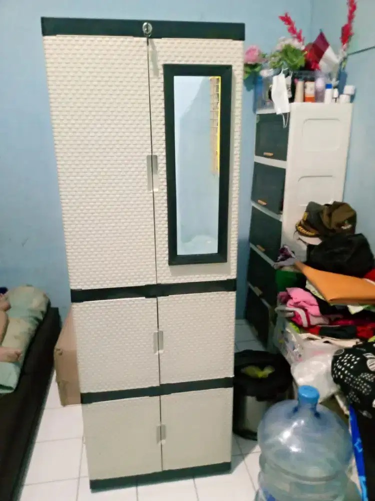 LEMARI PLASTIK ESTETIK 6 PINTU NEW