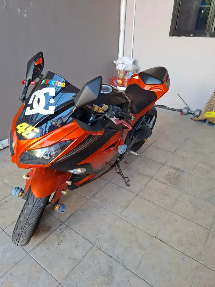 diijual kawasaki ninja 250 ABS