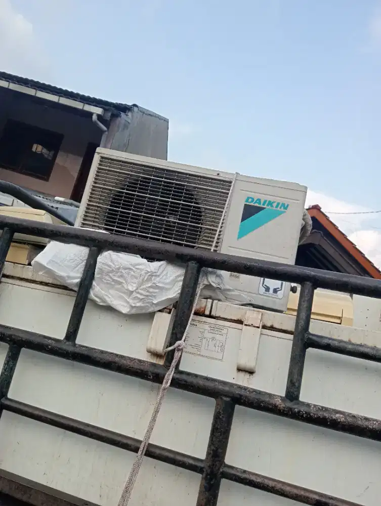 DIBELI TAWARKAN AC ELEKTRONIK BEKAS RUSAK PABRIK SWALAYAN RUKO DLL