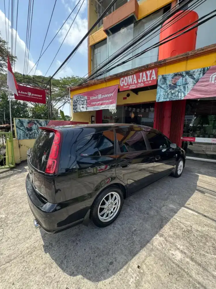 Honda stream MT 2006