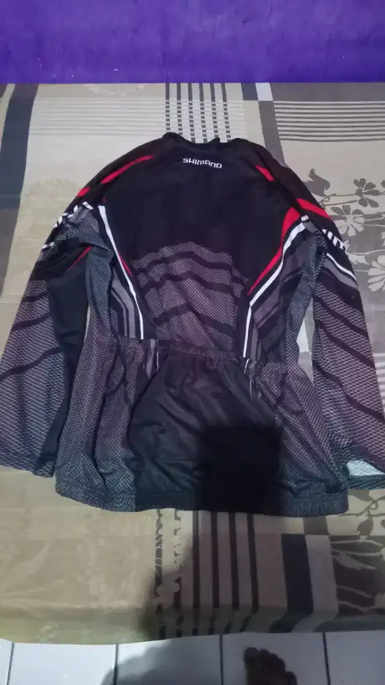 Jersey sepeda shimano like new ukuran M