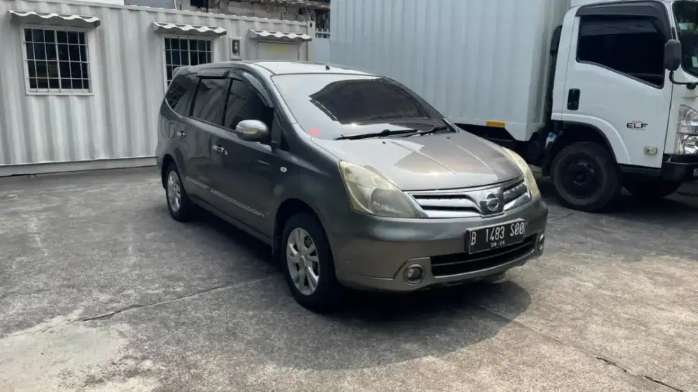 NISSAN GRAND LIVINA 1.5 XV 2011 73 JT nego