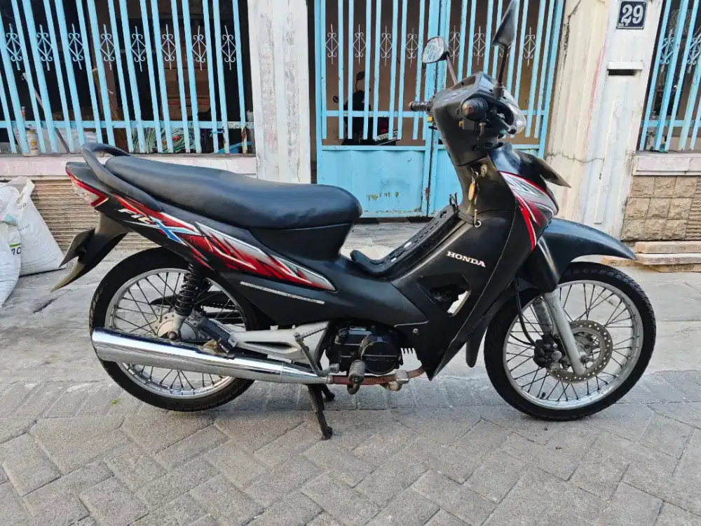 Jual fit x 2008 kondisi sgt bagus orian samsat ketintang