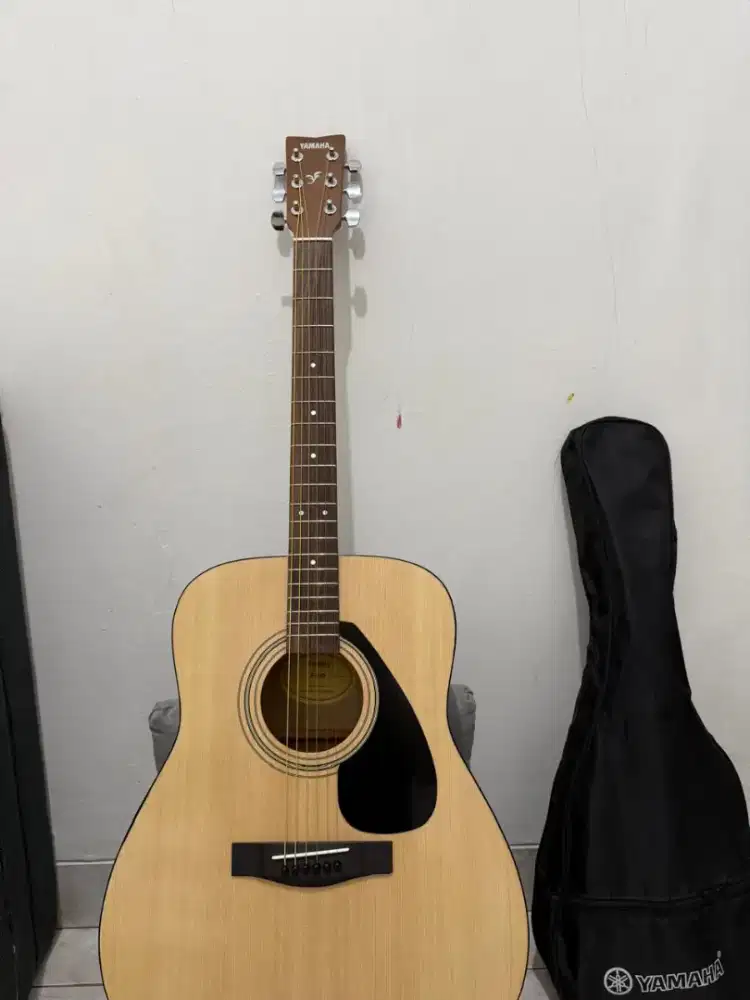 YAMAHA F310 ORIGINAL (LIKE NEW)