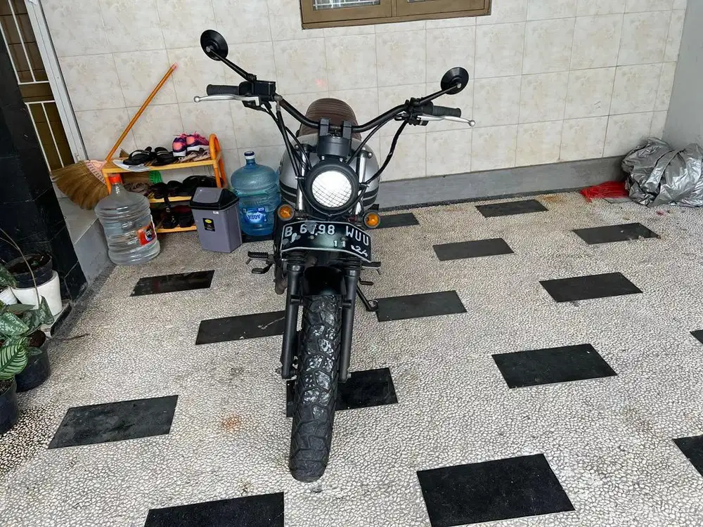 Kawasaki W175 Custom