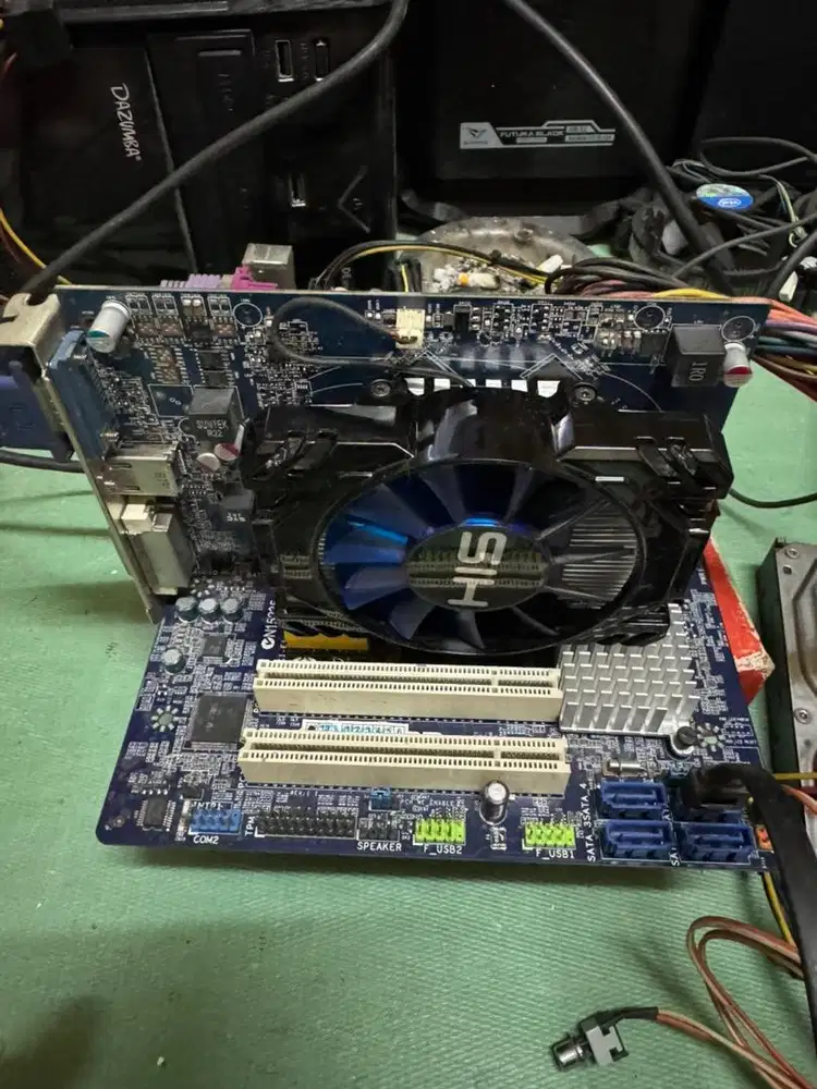 vga his R7 240 2gb kondisi normal.