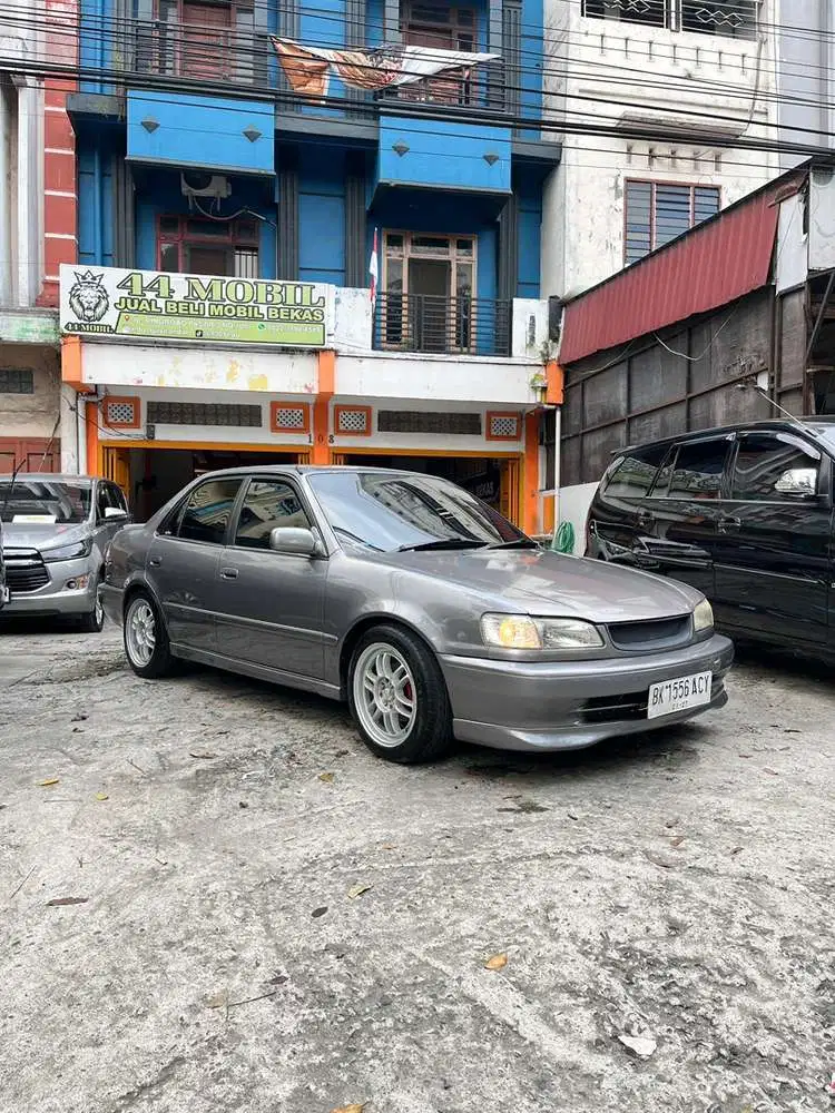 Toyota Corolla 1.8 Hitech 2000