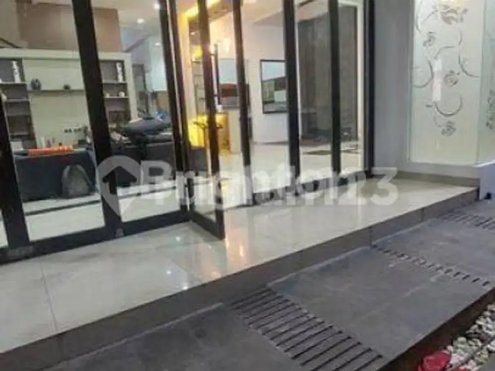 *Dijual & Disewakan Rumah Mewah Modern 2 Lantai di Greenville, Jakarta Barat.(Kode Rmrg3069)