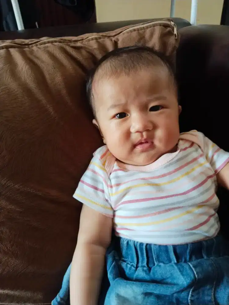 Baby sitter and art menginap