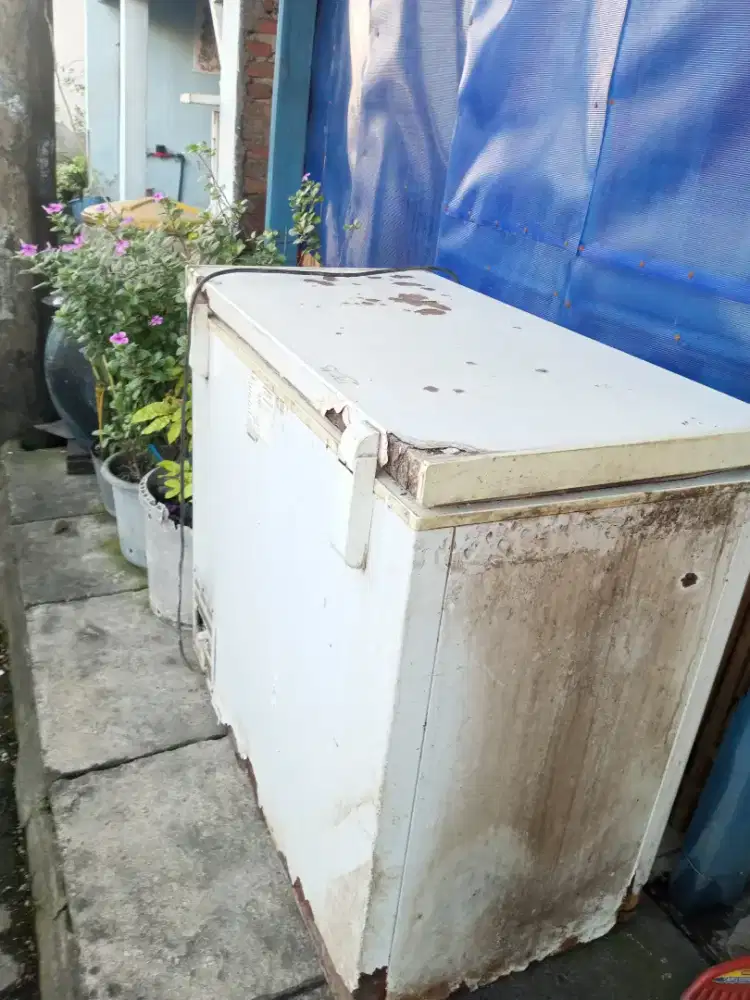 Menerima jual beli frezeer bekas borong atau satuan