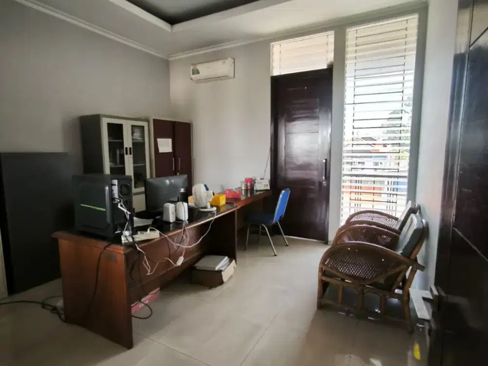 Kantor dan Gudang 2 Lantai Luas Strategis Dekat Tol di Kopo Bihbul