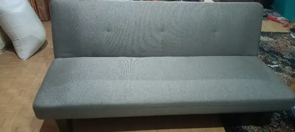 sofa bed mrk Informa, kondisi normal dan bonus cover/penutup sofa bed